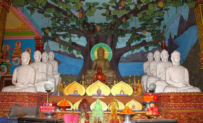 The solemn interior of the Sala Hall. (Photo: VNA)