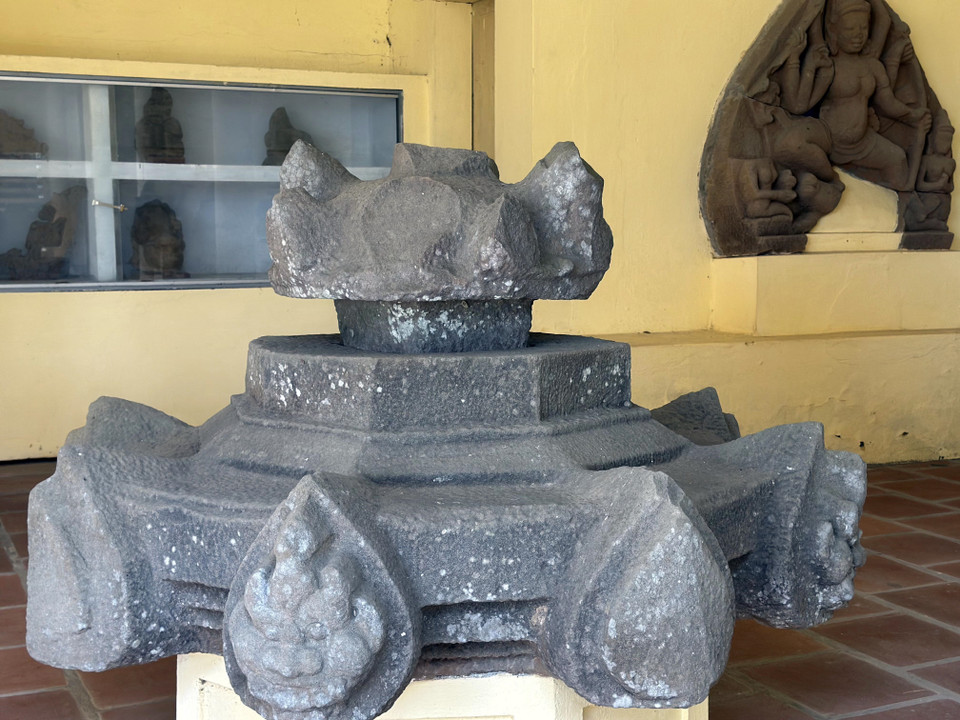 Numerous valuable artifacts uncovered from archaeological digs are now on display at the Chien Dan tower complex. (Photo: VNA)