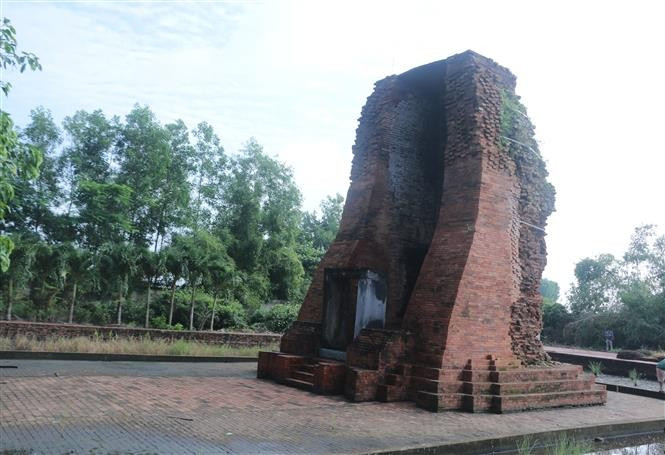 Vinh Hung Ancient Tower in Chau Thoi commune, Ca Mau province – a special national relic site. (Photo: VNA)