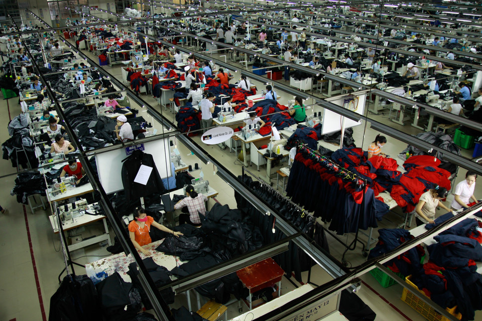 Garments and textiles and are among Vietnam’s key export products to the Senegalese market. In the photo: Garment production for export at Hoa Tho – Dong Ha Garment Company (Quang Tri). (Photo: VNA)