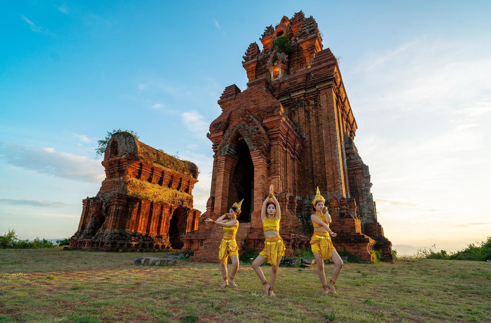 For centuries, Banh It Towers served as a venue for traditional Cham rituals. Although such ceremonies are no longer held regularly, the site still carries deep cultural significance for the Cham community as a symbol of ancestral heritage and spiritual values. (Photo: VNA)