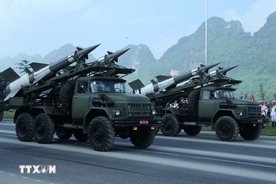 Tanks and missiles in full rehearsal ahead of the 80th National Day anniversary