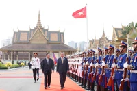 Grand welcome for General Secretary To Lam in Cambodia