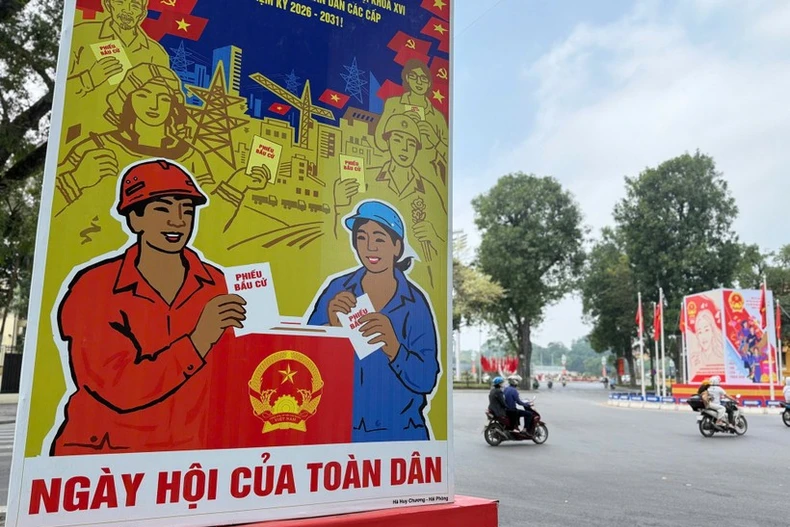 A billboard on the election of deputies to the 16th National Assembly and People's Councils at all levels for the 2026–2031 tenure (Photo: VNA)