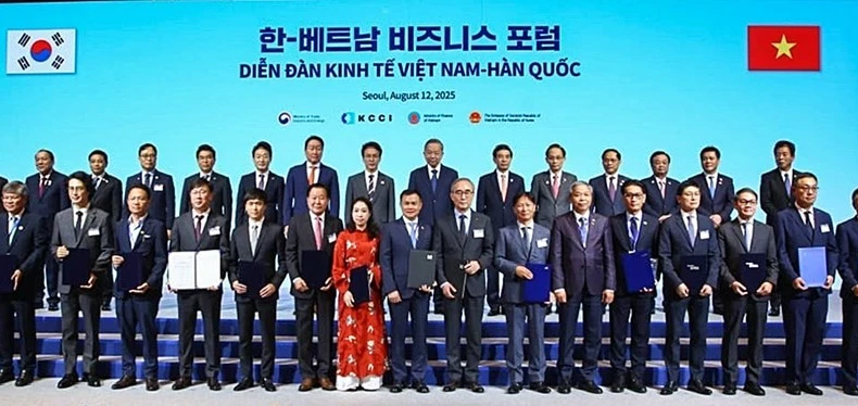 At the MoU signing ceremony between CMC and Samsung C&T (Photo: CMC)