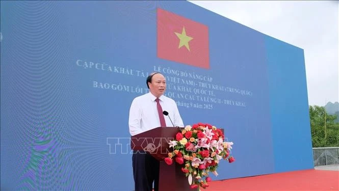 Vice Chairman of the Cao Bang People’s Committee Hoang Van Thach speaks at the event. (Photo: VNA)