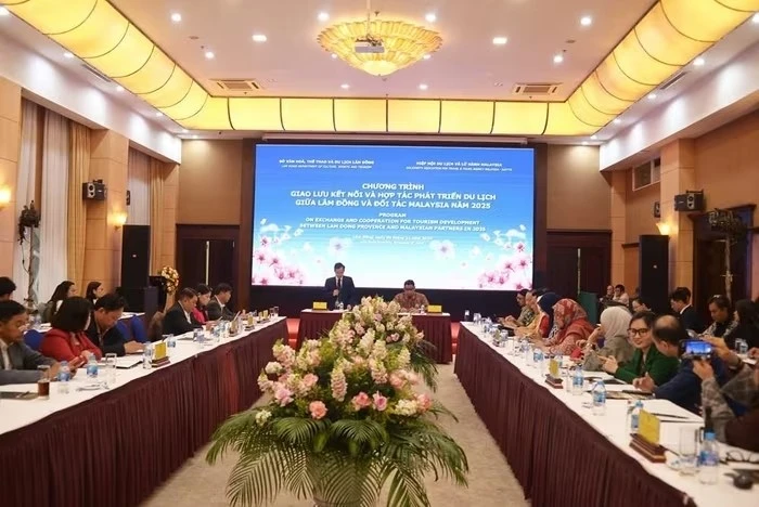 At the networking event (Photo; VNA)