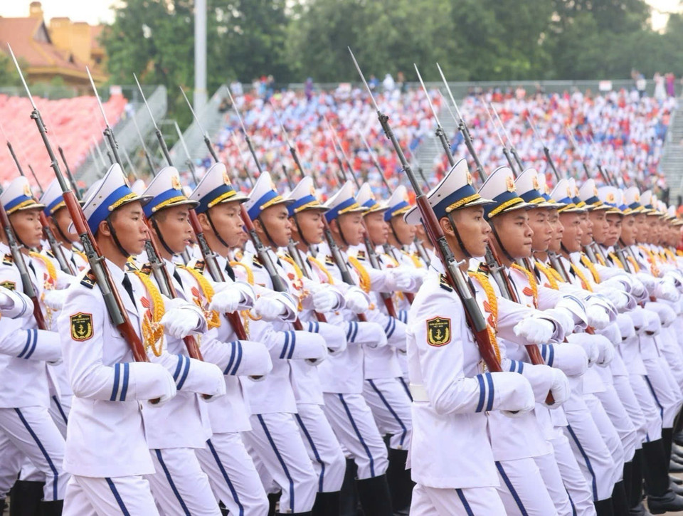 The Navy, Army, and Air Force unit at the final state-level rehearsal. (Photo: Hoang Ha - VNA)