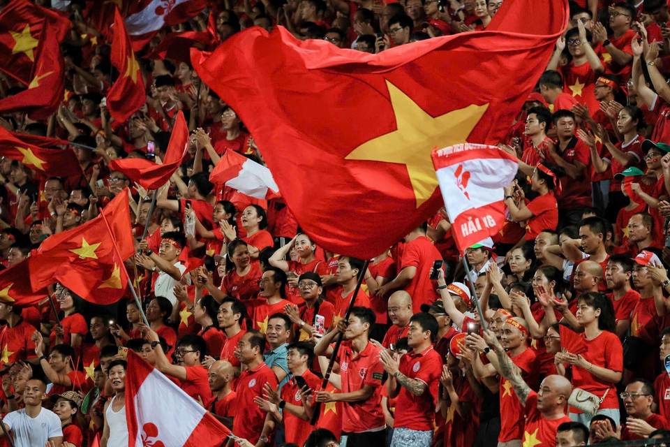 Fans cheer for the Vietnam women’s national football team. Photo: Pham Hau - VNA
