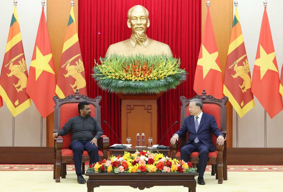 Party General Secretary To Lam receives President of Sri Lanka Anura Kumara Dissanayaka. (Photo: Thong Nhat – VNA)