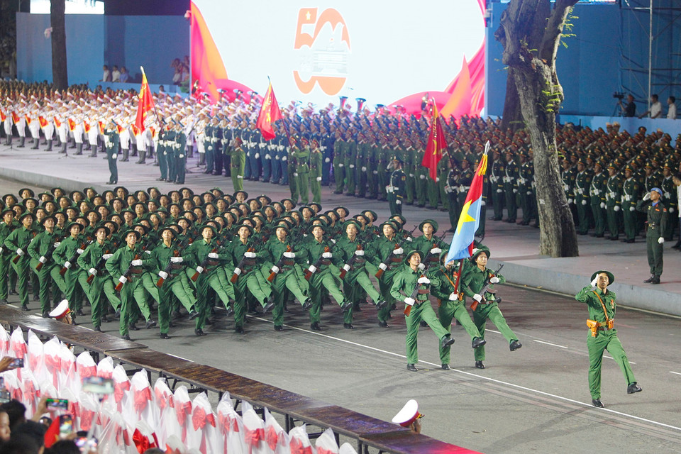 Units of the Vietnam People’s Army take part in the parade rehearsal. (Photo: Thanh Vu – VNA)