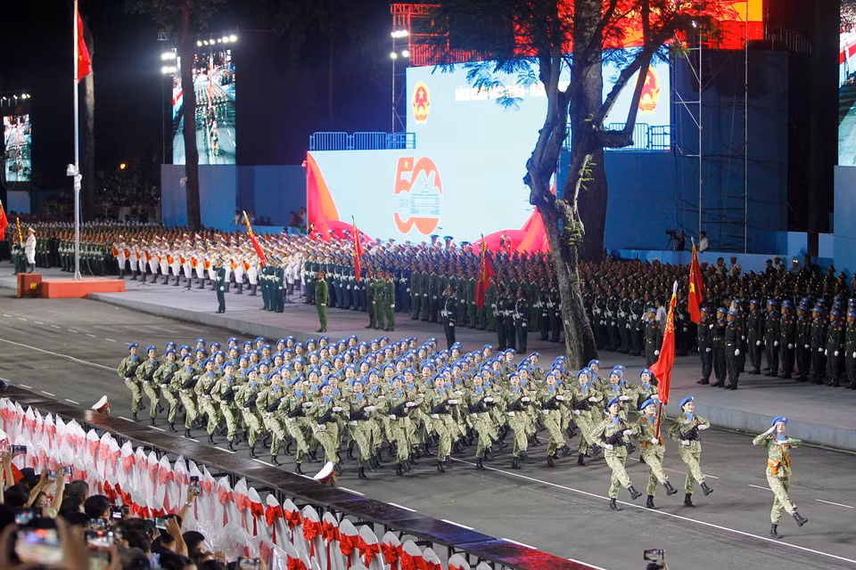 Units of the Vietnam People’s Army take part in the parade rehearsal. (Photo: Thanh Vu – VNA)