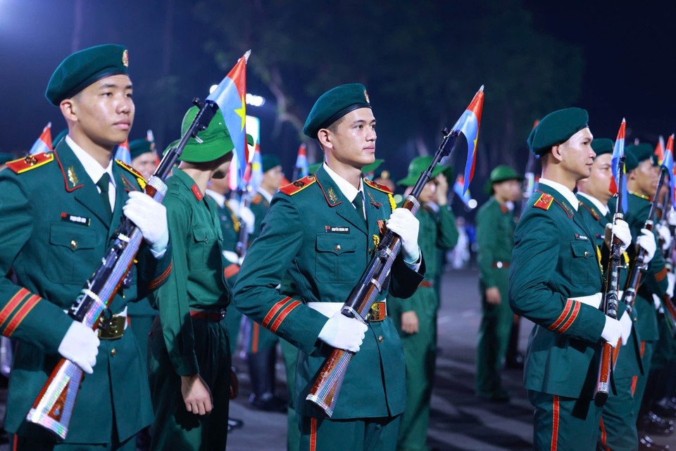 Participating forces take their positions. (Photo: VNA)