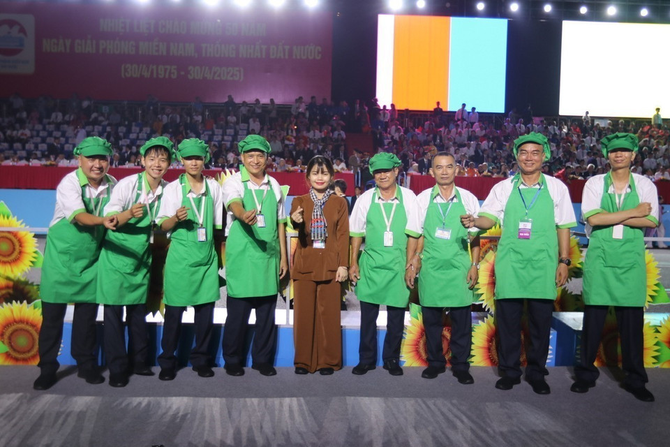Support staff show excitement to contribute to this major national event. (Photo: VNA)
