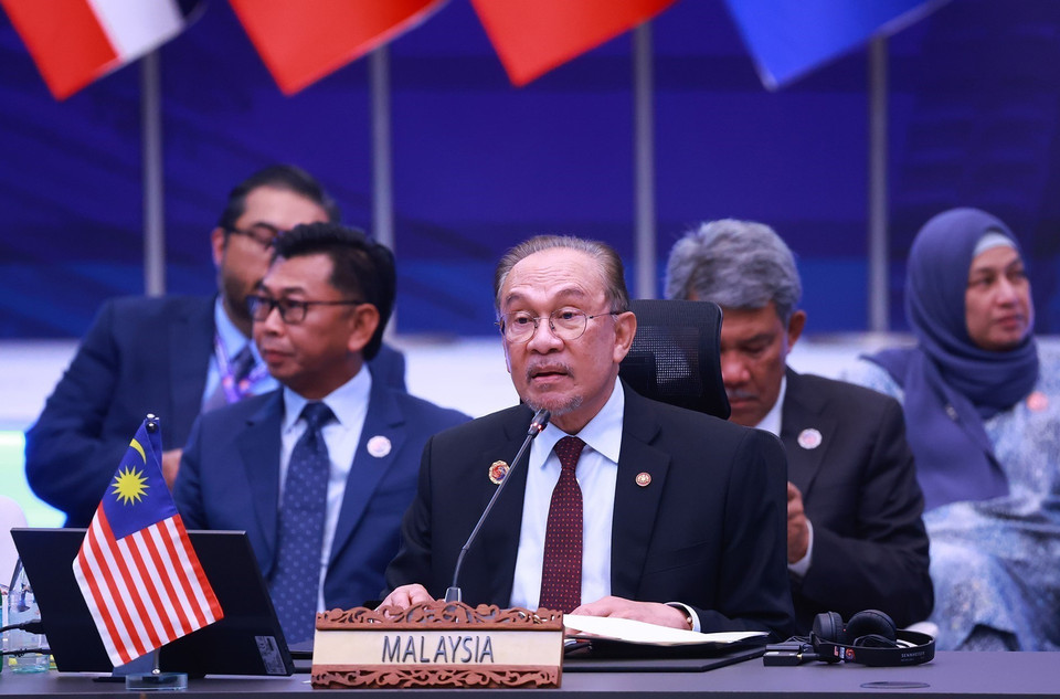Malaysian Prime Minister Anwar Ibrahim, ASEAN Chair 2025, delivers a speech. (Photo: Duong Giang/VNA)