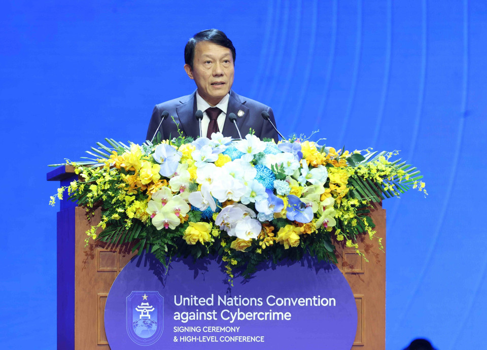 General Luong Tam Quang, Minister of Public Security, delivers the closing remarks. (Photo: Tuan Anh – VNA)