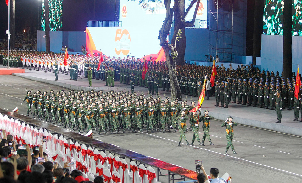 Units of the Vietnam People’s Army take part in the parade rehearsal. (Photo: Thanh Vu – VNA)