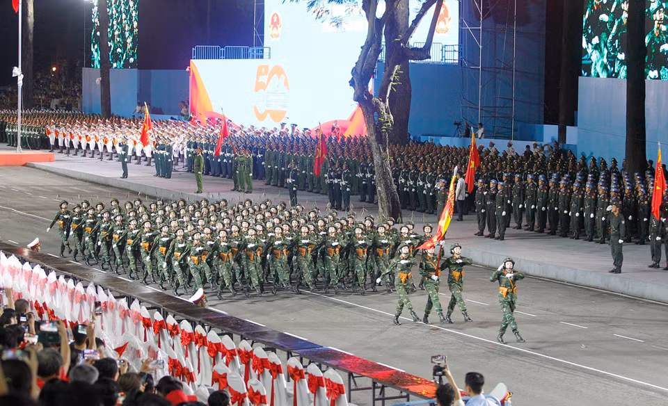 Units of the Vietnam People’s Army take part in the parade rehearsal. (Photo: Thanh Vu – VNA)