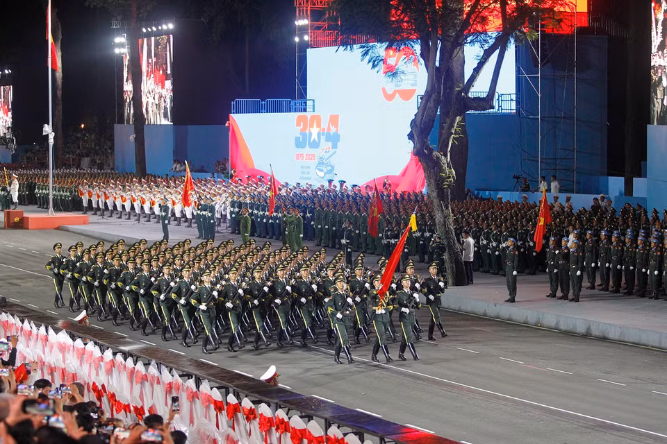 Chinese military forces participate in the rehearsal for the 50th anniversary celebration. (Photo: Thanh Vu – VNA)