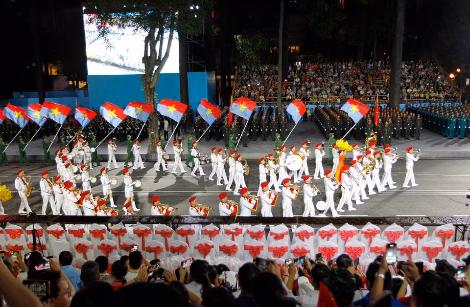 Units of the Vietnam People’s Army take part in the parade rehearsal. (Photo: Thanh Vu – VNA)
