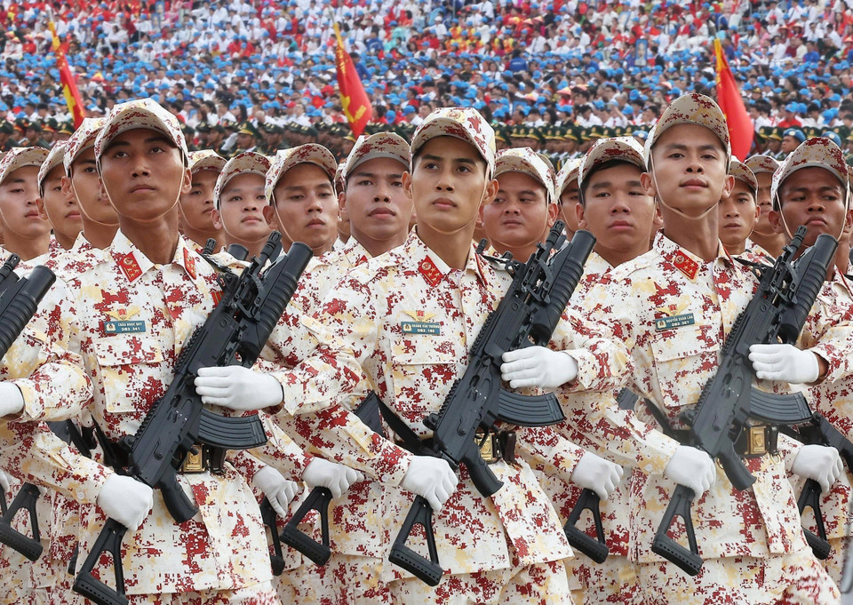 Male officers of the Cybersecurity and High-Tech Crime Prevention unit. (Photo: Lam Khanh - VNA)