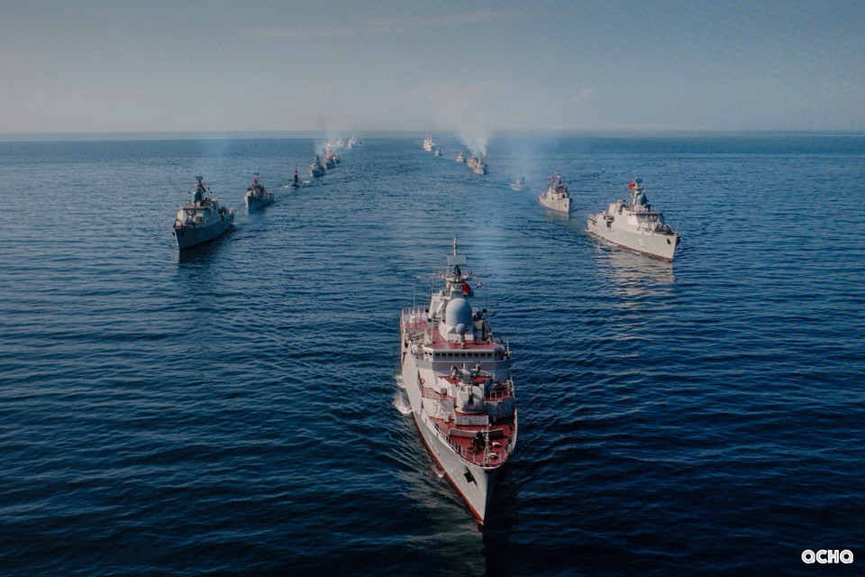 Flag-raising formation. (Photo: Vietnam People’s Navy / VNA)