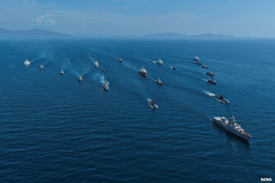 Naval parade units deploy into an A-shape formation. (Photo: Vietnam People’s Navy/VNA)