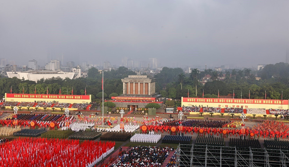 The drum performance opens the ceremony, parade, and march marking the 80th anniversary of the August Revolution and National Day. (Photo: Quoc Khanh - VNA)