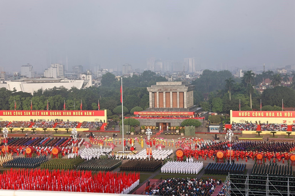 The drum performance opens the ceremony, parade, and march marking the 80th anniversary of the August Revolution and National Day. (Photo: Quoc Khanh - VNA)
