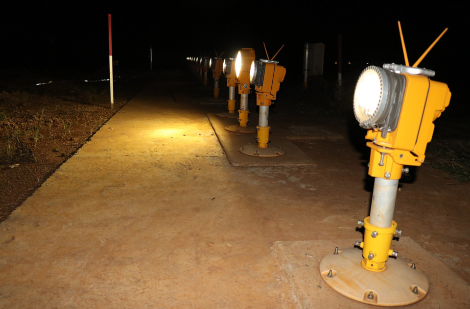 Runway lighting at Long Thanh Airport. (Photo: Cong Phong – VNA)