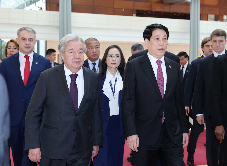State President Luong Cuong and UN Secretary-General António Guterres co-chair the signing ceremony and conference of the United Nations Convention against Cybercrime (Hanoi Convention). (Photo: VNA)