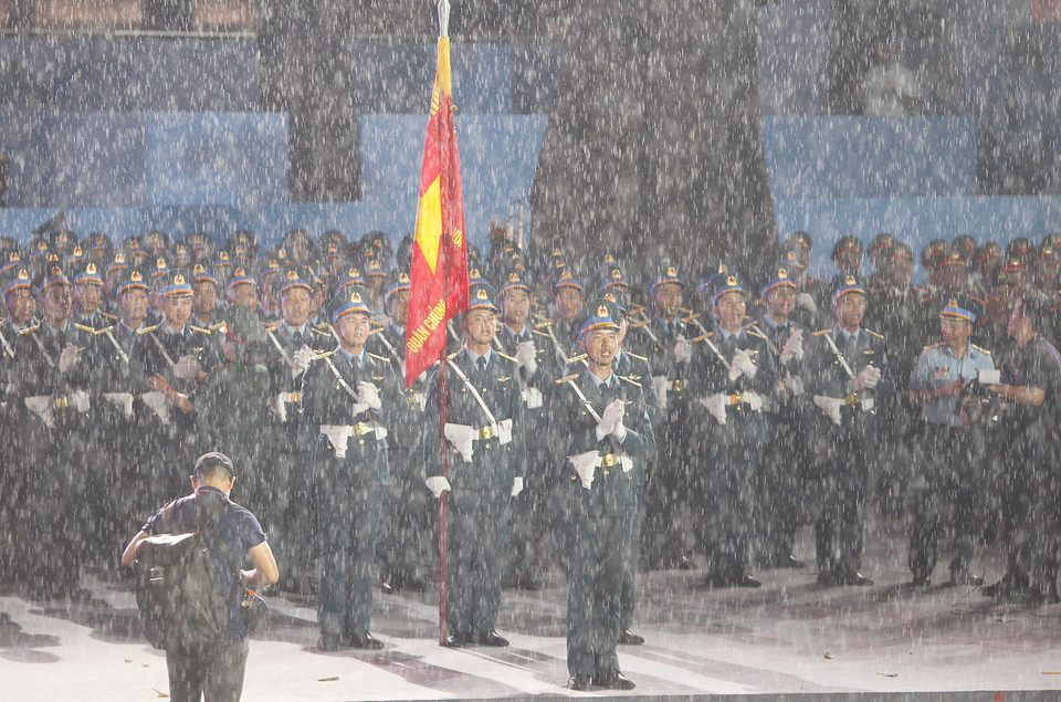 Units of the Vietnam People’s Army take part in the parade rehearsal. (Photo: Thanh Vu – VNA)