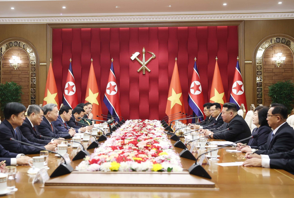 General Secretary To Lam holds talks with General Secretary of the Workers’ Party of Korea and President of the State Affairs of the Democratic People’s Republic of Korea Kim Jong Un. (Photo: Thong Nhat – VNA)