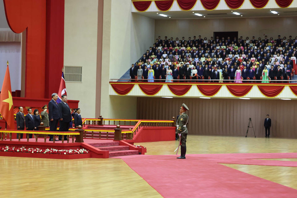The welcome ceremony for General Secretary To Lam on his state visit to the Democratic People’s Republic of Korea. (Photo: Thong Nhat – VNA)