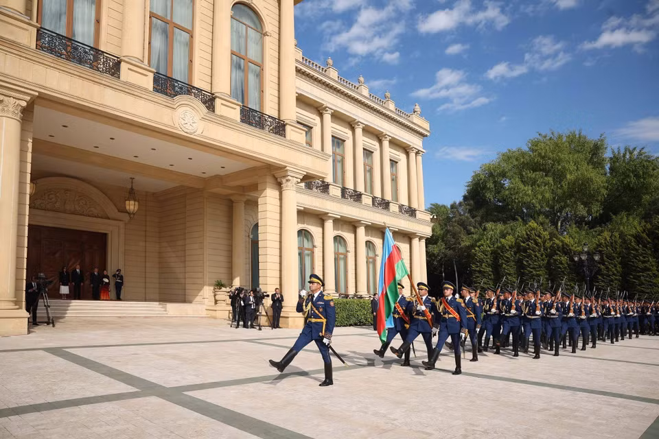 The official welcome ceremony for Party General Secretary To Lam and his spouse during their state visit to Azerbaijan. (Photo: Thong Nhat – VNA)