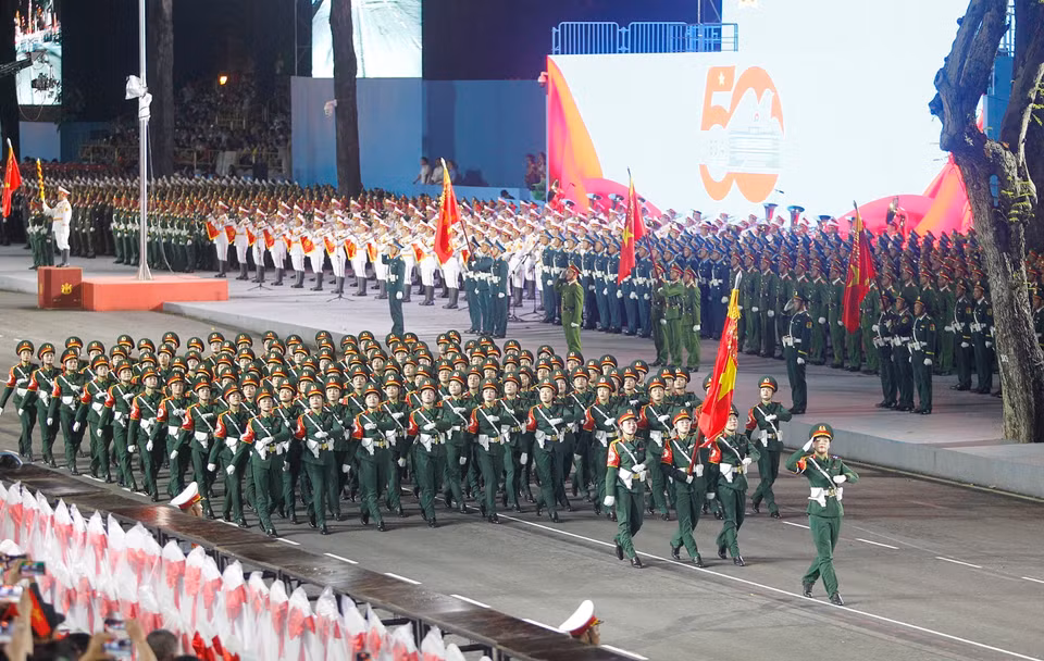 Units of the Vietnam People’s Army take part in the parade rehearsal. (Photo: Thanh Vu – VNA)