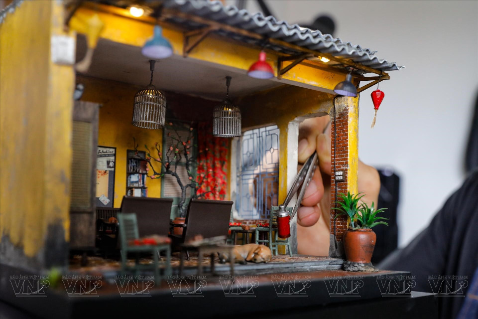 A miniature model of a house in Hanoi’s Old Quarter. (Photo: Vietnam Pictorial)