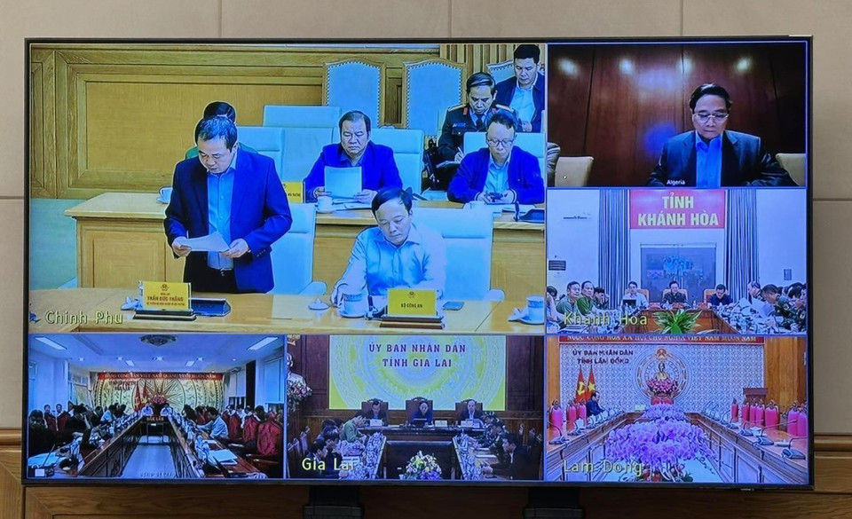 Attending the meeting in Hanoi are Permanent Deputy Prime Minister Nguyen Hoa Binh, Deputy Prime Ministers Tran Hong Ha, Ho Duc Phoc and Pham Thi Thanh Tra, along with members of the Steering Committee and its Office. In Gia Lai, Deputy Prime Minister Ho Quoc Dung, together with representatives from Khanh Hoa, Dak Lak and Lam Dong provinces, attend the event. (Photo: VNA)