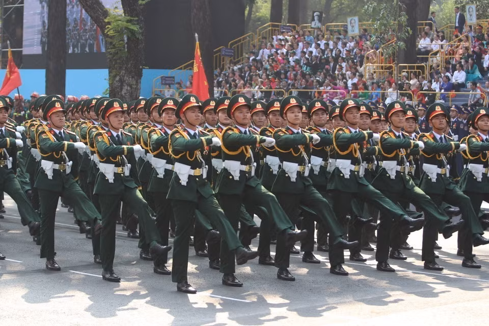 The Army officers march past the grandstand. Photo: VNA