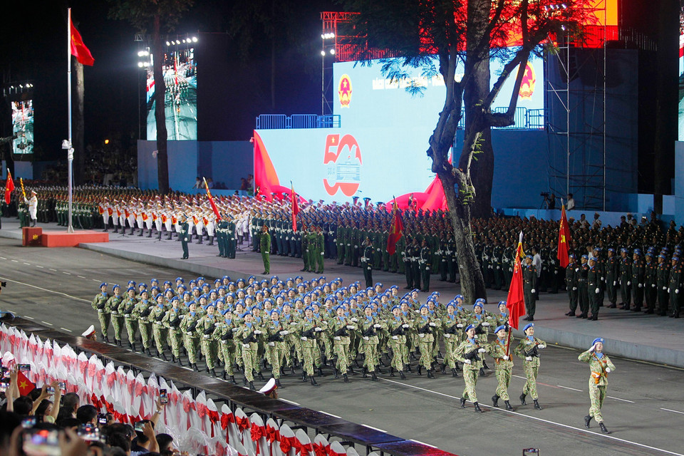 Units of the Vietnam People’s Army take part in the parade rehearsal. (Photo: Thanh Vu – VNA)