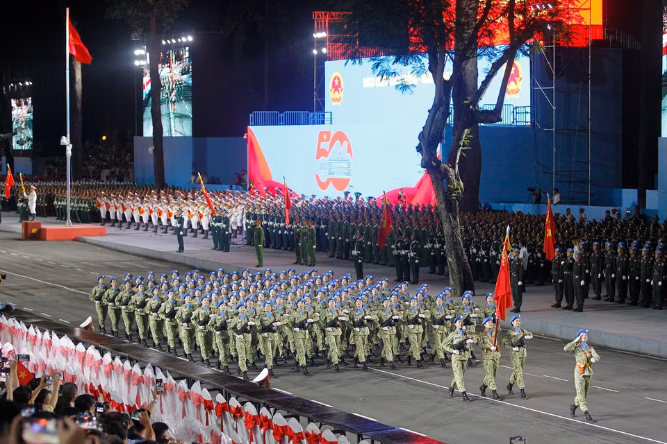 Units of the Vietnam People’s Army take part in the parade rehearsal. (Photo: Thanh Vu – VNA)