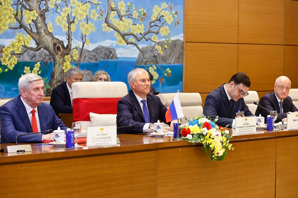 Chairman of the Russian State Duma Vyacheslav Volodin and the Russian delegation at the talks with National Assembly Chairman Tran Thanh Man. (Photo: Doan Tan – VNA)