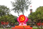 Hanoi adorned with flags and flowers to welcome 14th National Party Congress