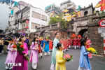 Vietnamese shoppers spend over 8.5 million USD on ao dai for Tet in one month