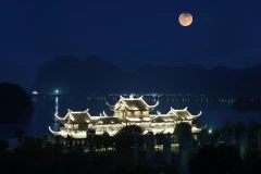 The illuminated Tam Chuc Pagoda glows at night. (Photo: VNA)