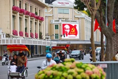 Hanoi streets in “red” vibe ahead of 14th National Party Congress