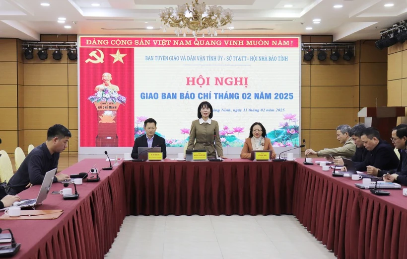 At the Quang Ninh authorities' press conference, where information on the upcoming spring meeting and the conference is unveiled. (Photo: baoquangninh.vn)