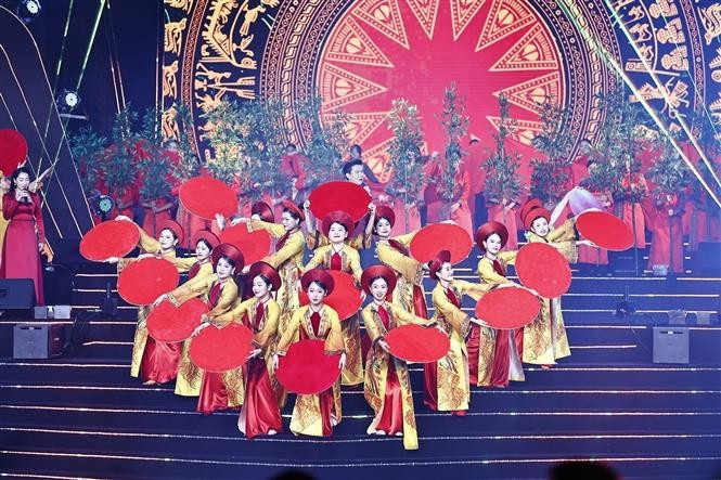 A performance staged at the reunification celebration in Can Tho on April 26 (Photo: VNA)