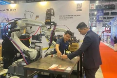 Visitors to the Vietnam Supporting Indusry Fair in Ho Chi Minh City (Photo: sggp.org.vn) 