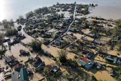 Nghi Xuan commune in the central province of Ha Tinh submerged in floodwater (Photo: VNA)